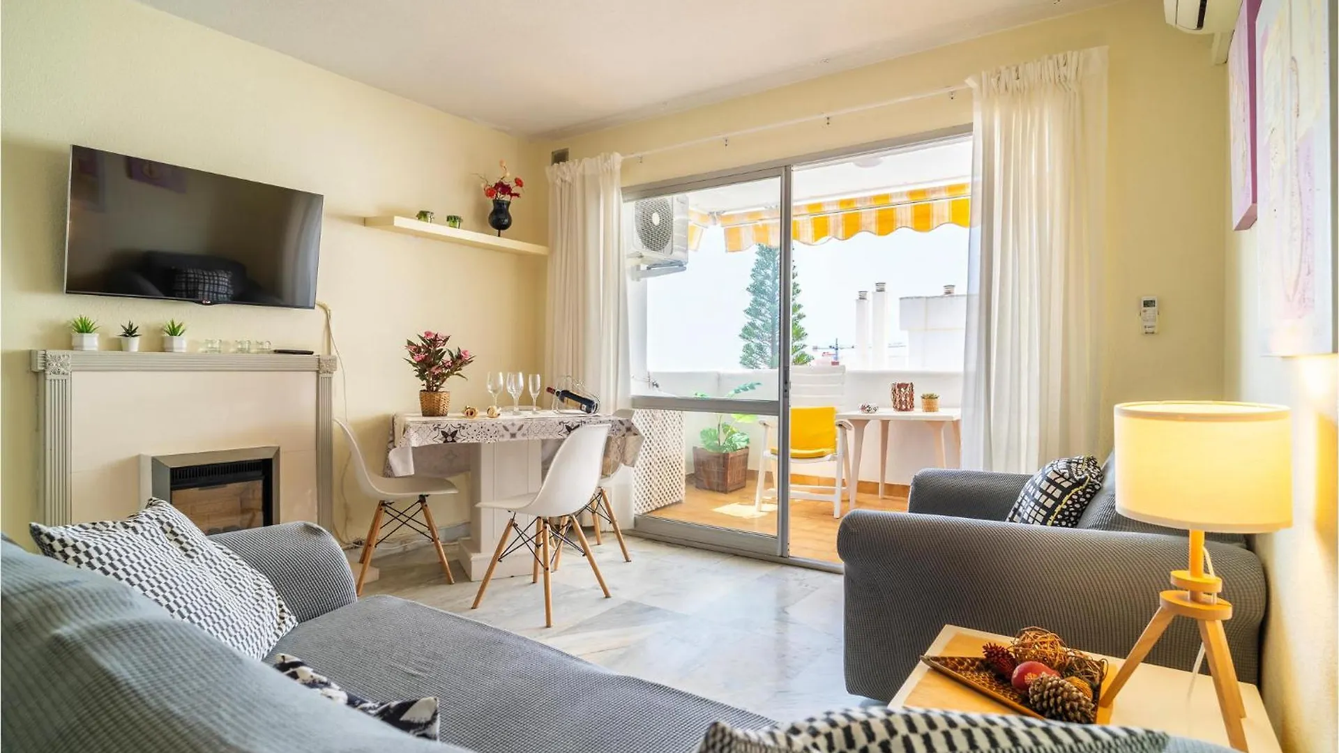 Stunning Apartment In Benalmadena