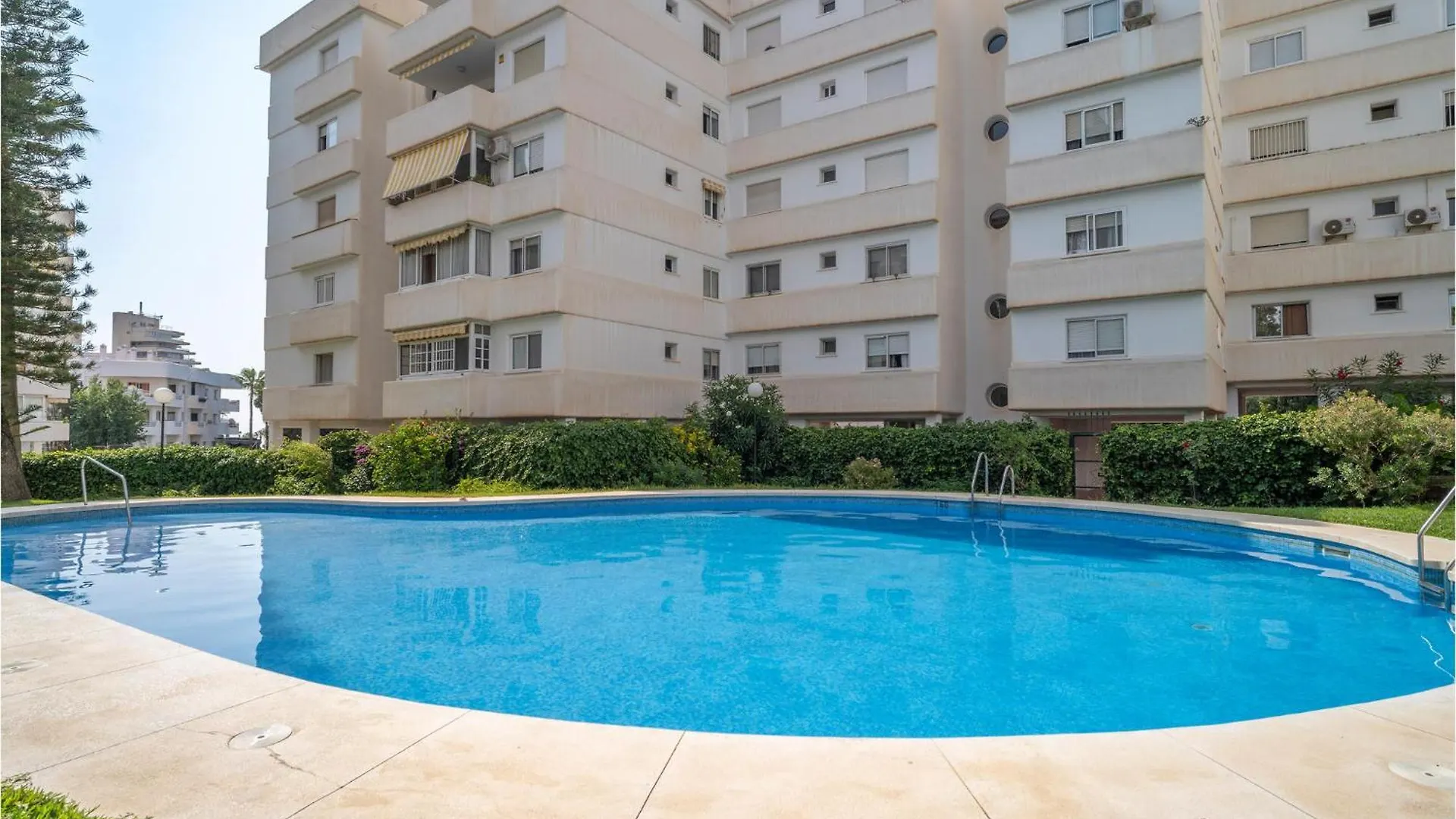 Stunning Apartment In Benalmadena