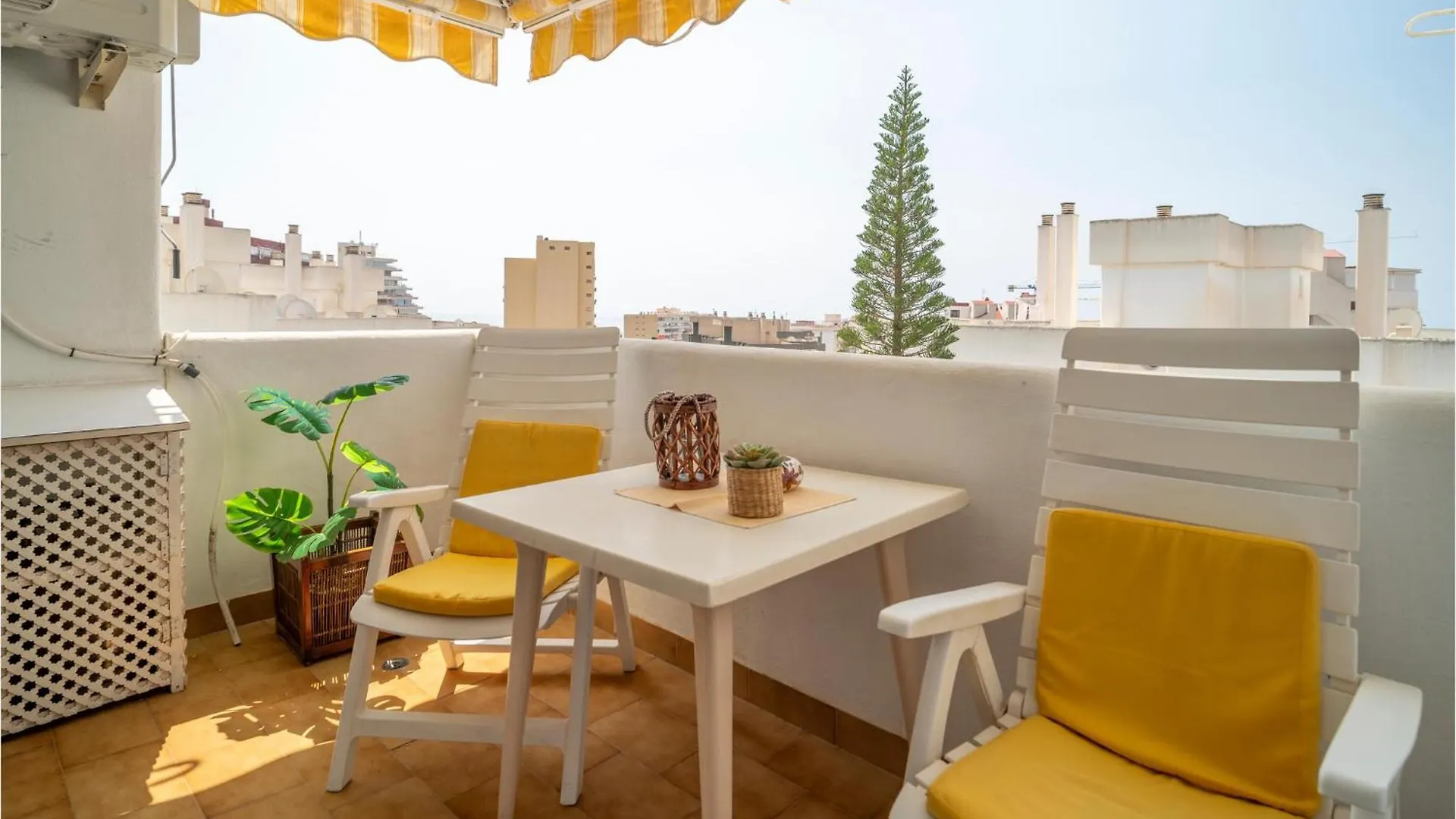 Stunning Apartment In Benalmadena location
