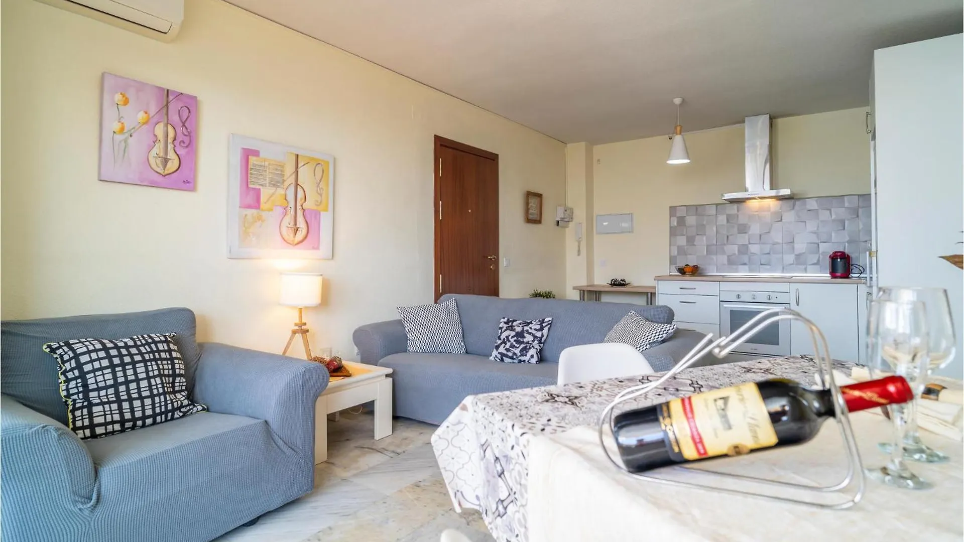 Stunning Apartment In Benalmadena